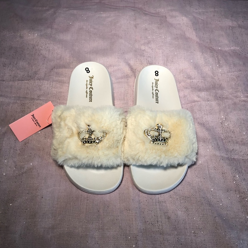 🤍Fuzzy Juicy Couture Slides🤍